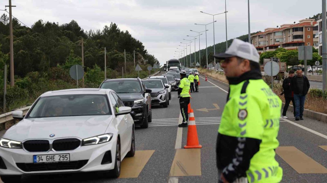 Bayram tatilinin adresi Muğla: Oteller dolu, yollar kilit