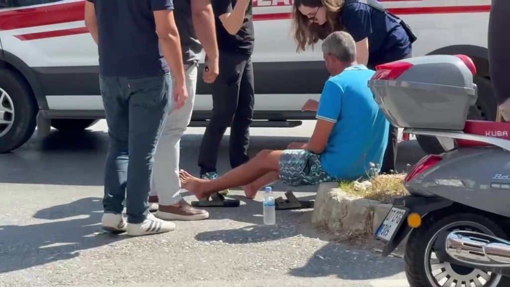 Kamyonet ile motosiklet çarpıştı:1 yaralı
