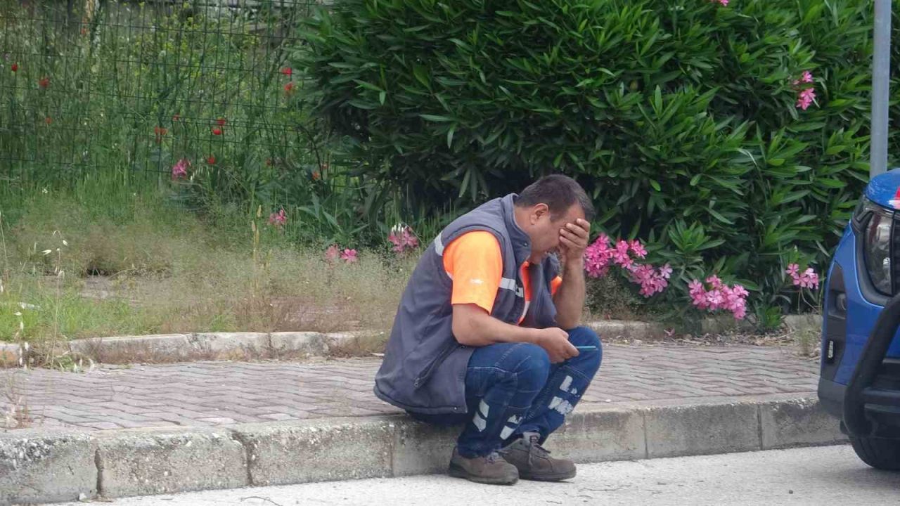 Alınan aracın devrini beklerken hayalleri kural ihlali yapan tırın altında kaldı
