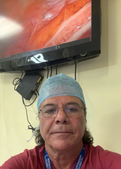 Türk cerrahtan İngiltere'de robotik canlı ameliyat