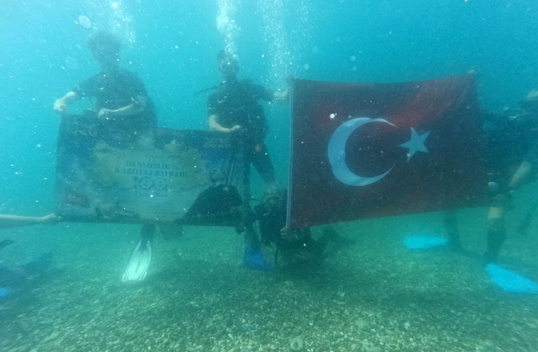 Kabotaj Bayramı deniz altında kutlandı