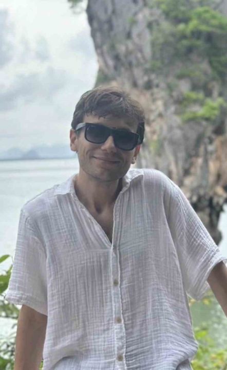 Tedavi gören babasına yastık almaya giderken kaza geçirdi