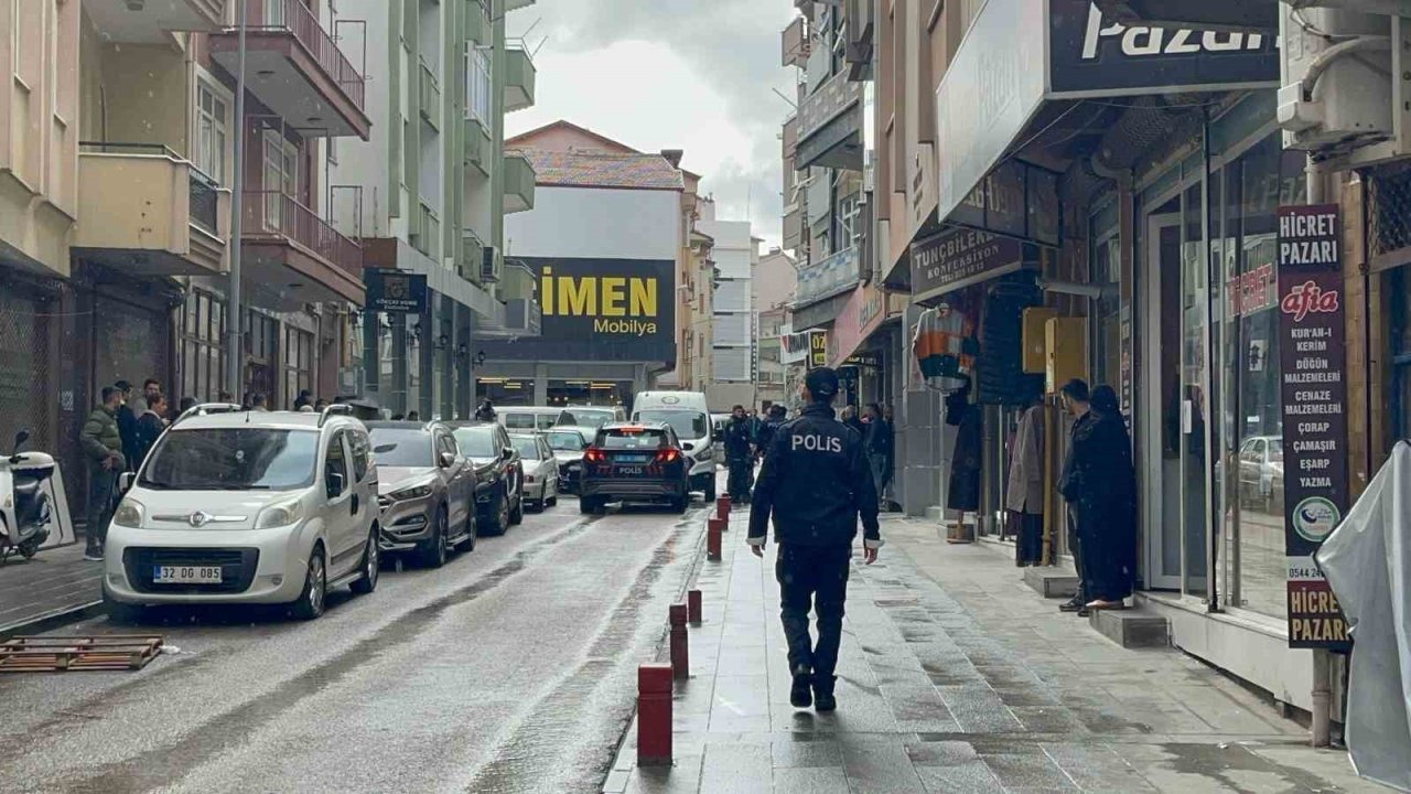 Tartıştığı komşularına pompalı tüfekle saldırdı: 1’i çocuk 2 yaralı