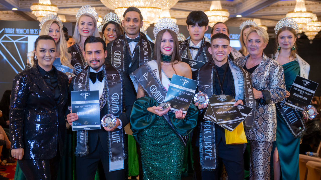 Future Fashion Faces World'de Modeller Antalya'da Göz Kamaştırdı