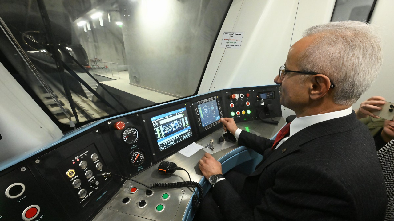 Bakan Uraloğlu: Başakşehir-Çam ve Sakura Şehir Hastanesi-Kayaşehir metro hattı, 22,1 milyon yolcu taşıdı