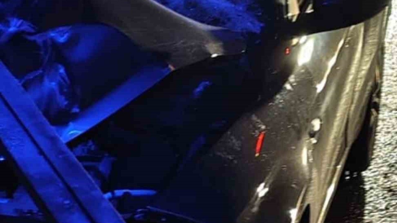 Alanya’da tır ile otomobil çarpıştı: 1 ölü, 2 yaralı