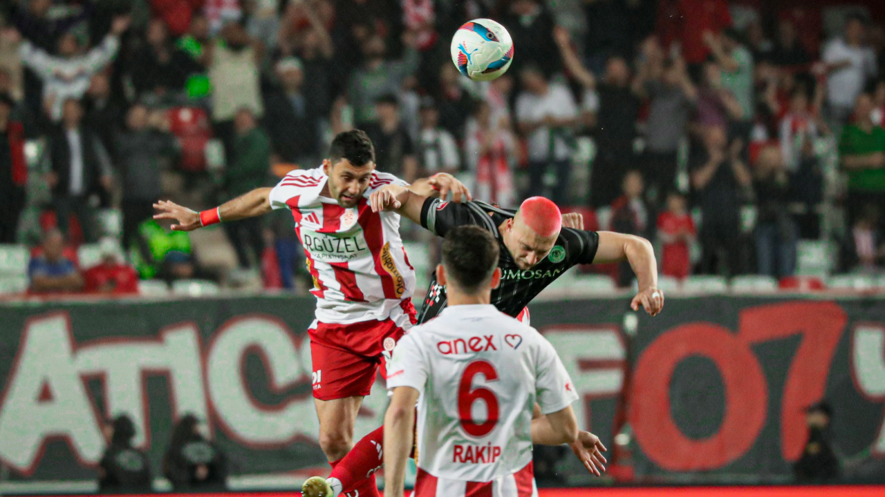 Antalya’da Penaltı Var, Gol Sesi Yok! Antalyaspor:0  – Konyaspor: 0 (İlk Yarı)