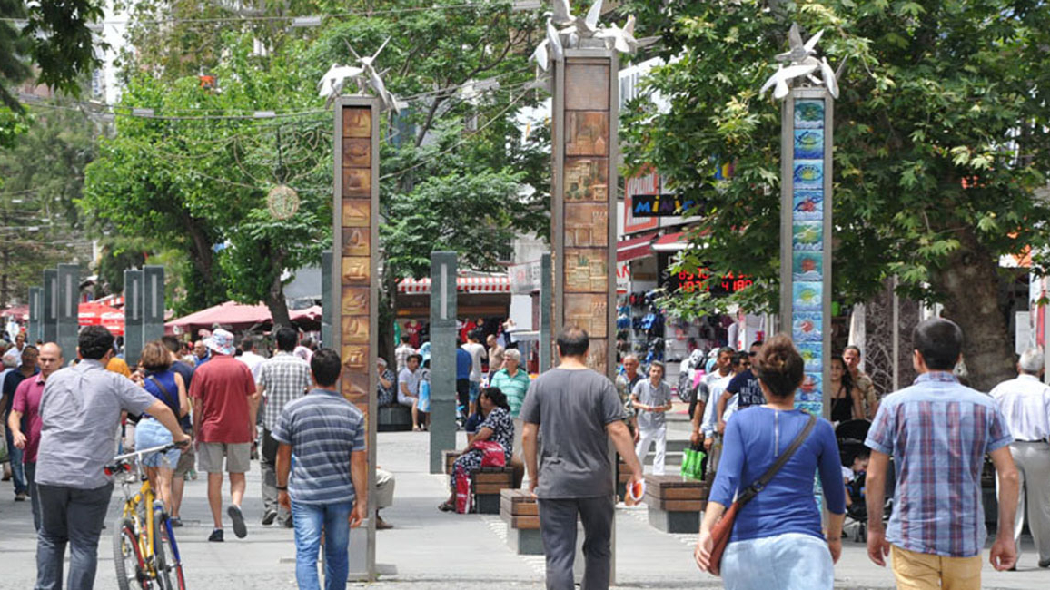 Antalya, En Az Genç Nüfusa Sahip İllerden Biri Oldu
