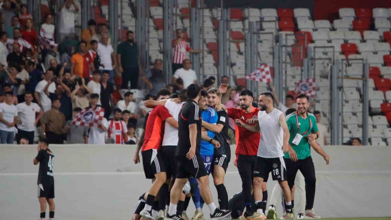 Kahramanmaraş İstiklalspor, Antalya'da Lig Atladı