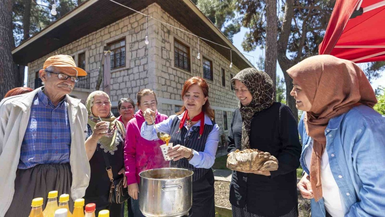 Üretici kadınlara, kooperatifleşmenin avantajları anlatıldı