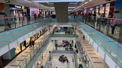 AVM’lerde Bayram Yoğunluğu Başladı