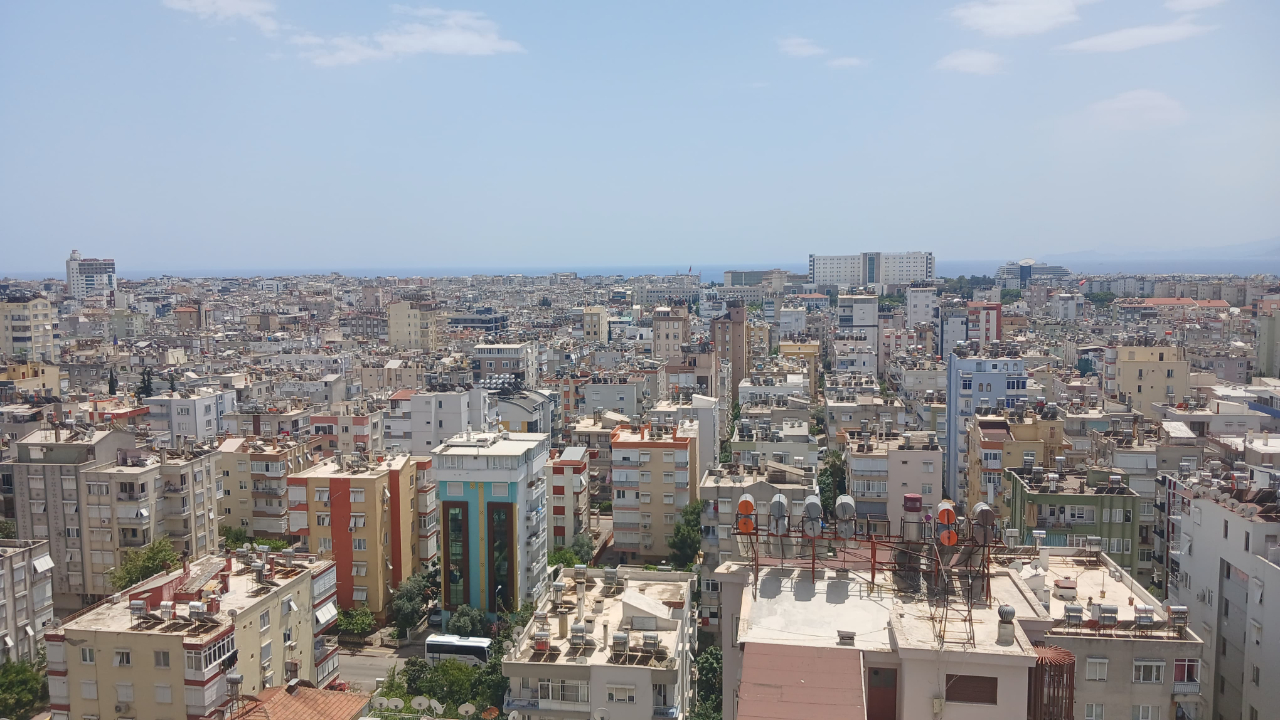 Antalya’da Özellikle Son Yıllarda Artan Görüntü Kirliliği!