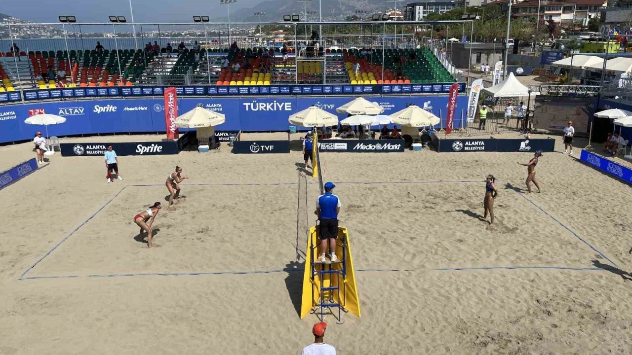 Alanya Dünya Plaj Voleybolu Pro Tur  etabı başladı
