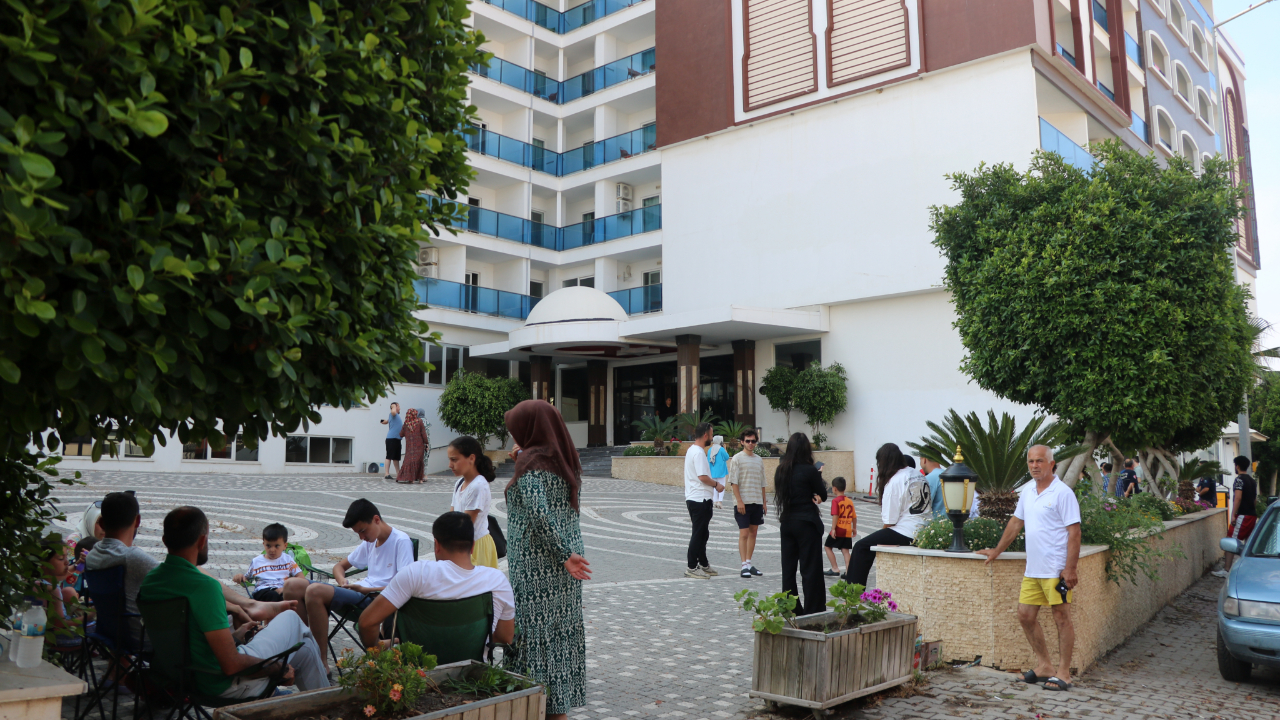Antalya'da turistler şokta! Ardı arkası kesilmiyor