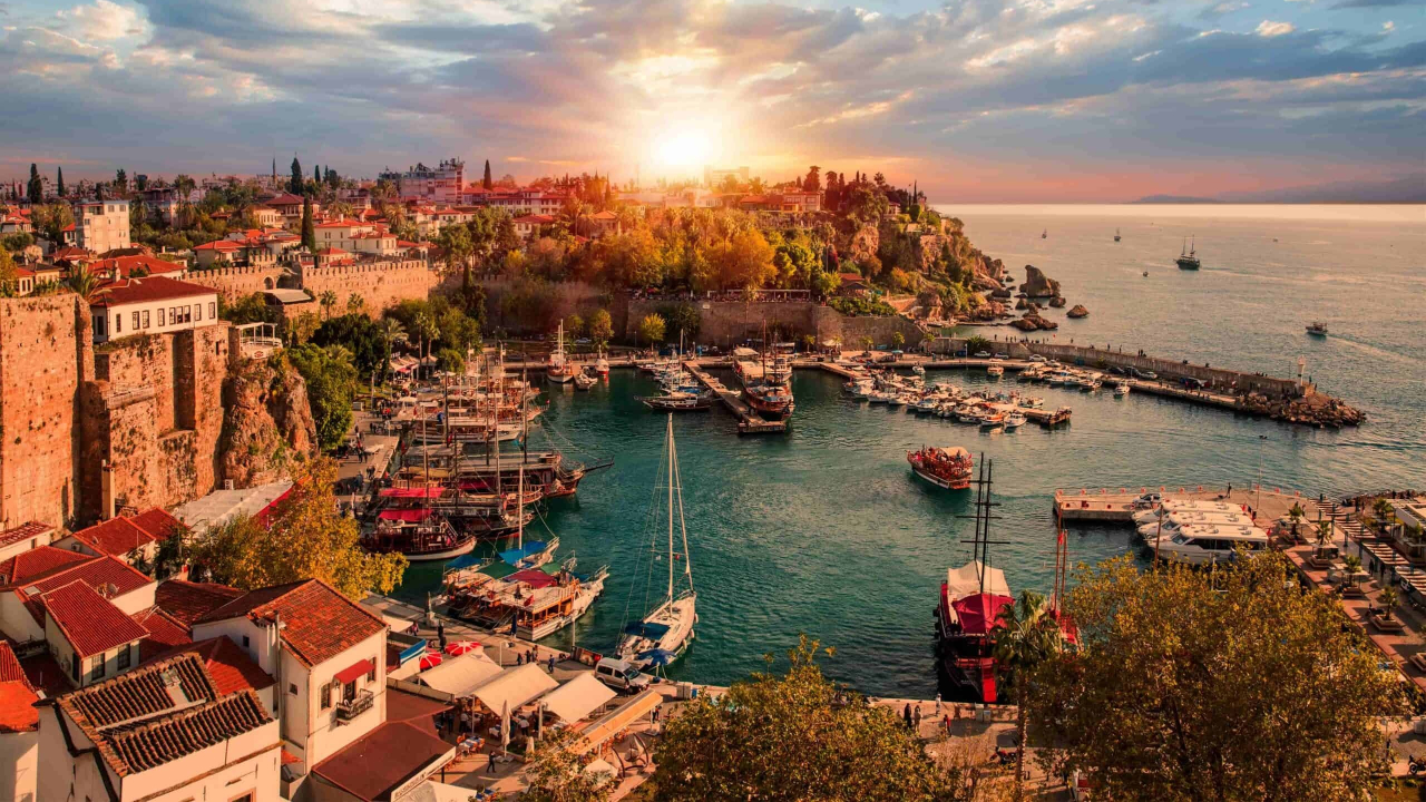 Antalya’da Kadınların En Çok Tercih Ettiği Güvenli Bölgeler