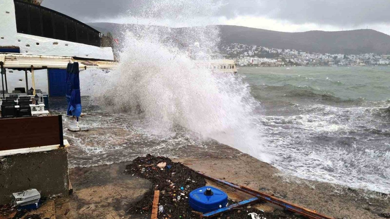 Bodrum-Datça arası denizlerde fırtına uyarısı
