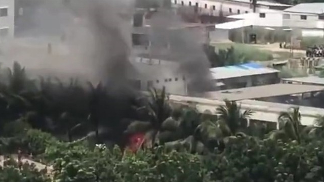 Bangladeş’te eğitim uçağı kampüse düştü!
