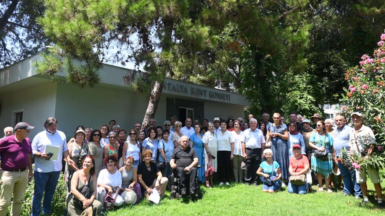 Antalya Kent Konseyi'nin Arkeoloji Müzesi açıklaması