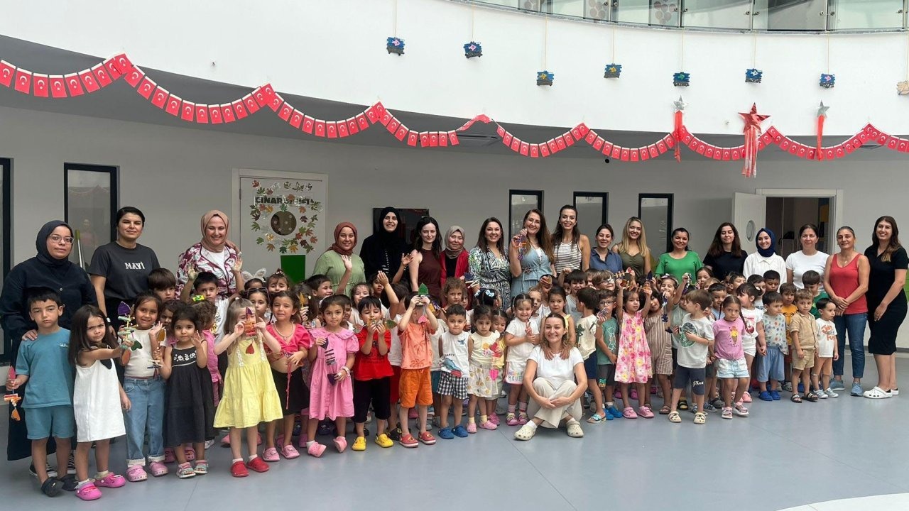 Öğrencilere geri dönüşüm eğitimi