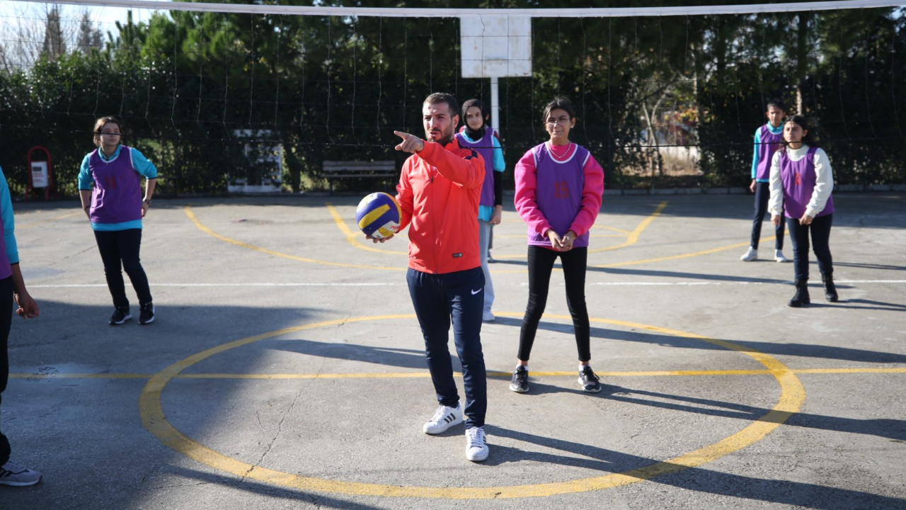 Milli sporculardan beden eğitimi branşına sözleşmeli öğretmen ataması yapılacak
