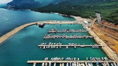 Antalya Balıkçı Barınağı’nda çifte standart iddiası!
