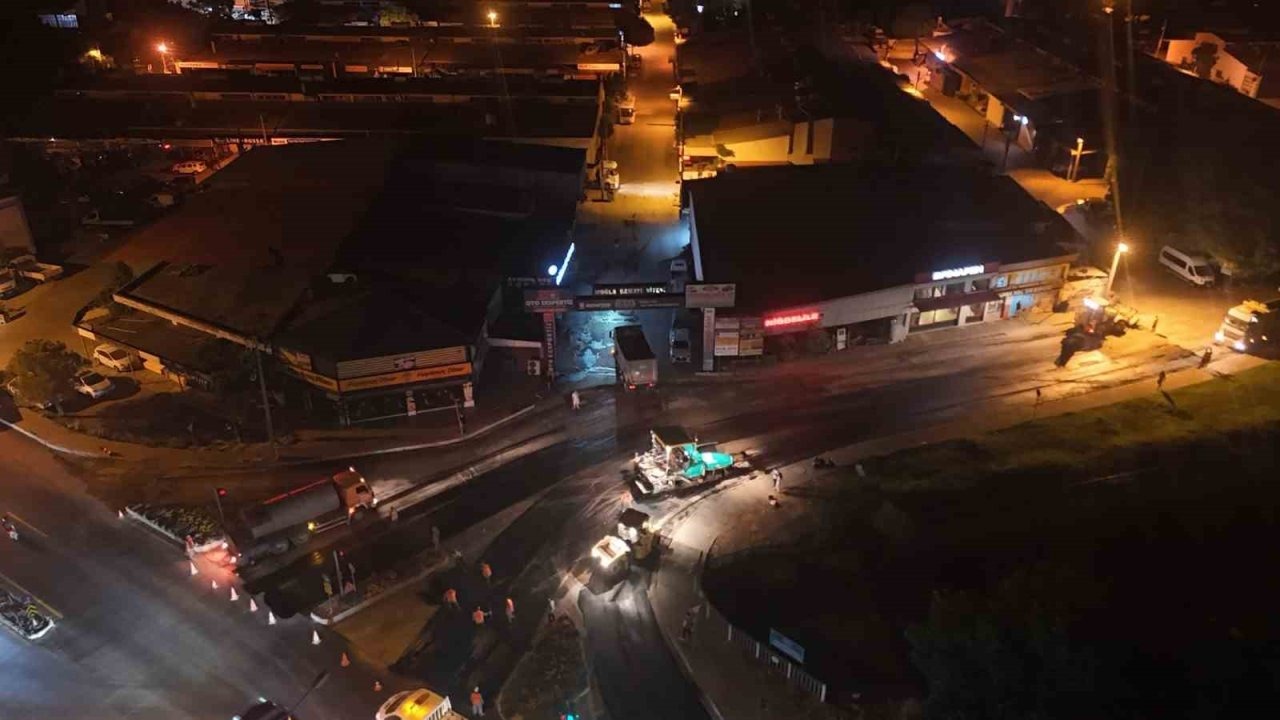 Muğla Büyükşehirden ulaşım için gece mesaisi