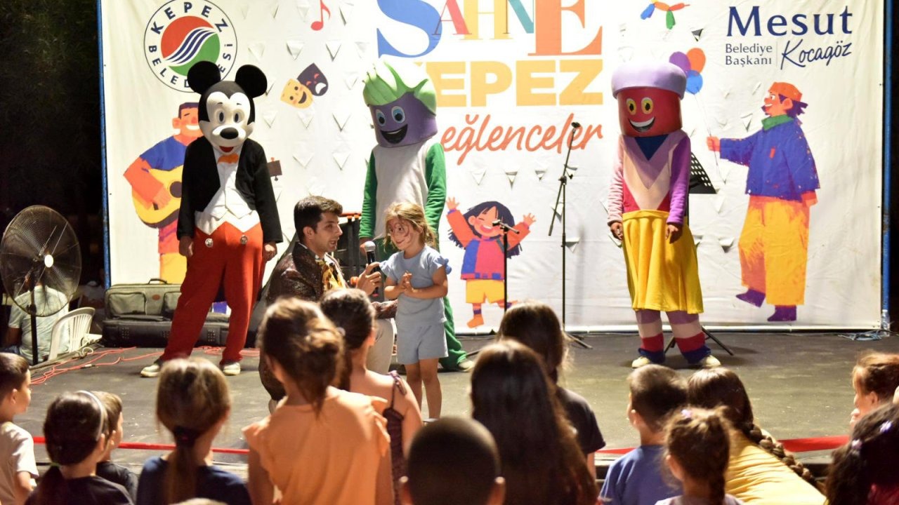 Kirişçiler Mahallesi 'Sahne Kepez'le şenlendi