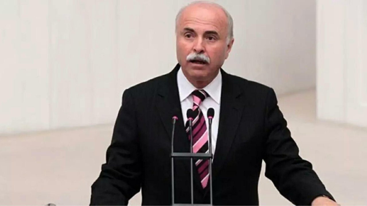 Muğla'da otomobilin çarpması sonucu ölen eski milletvekili toprağa verildi