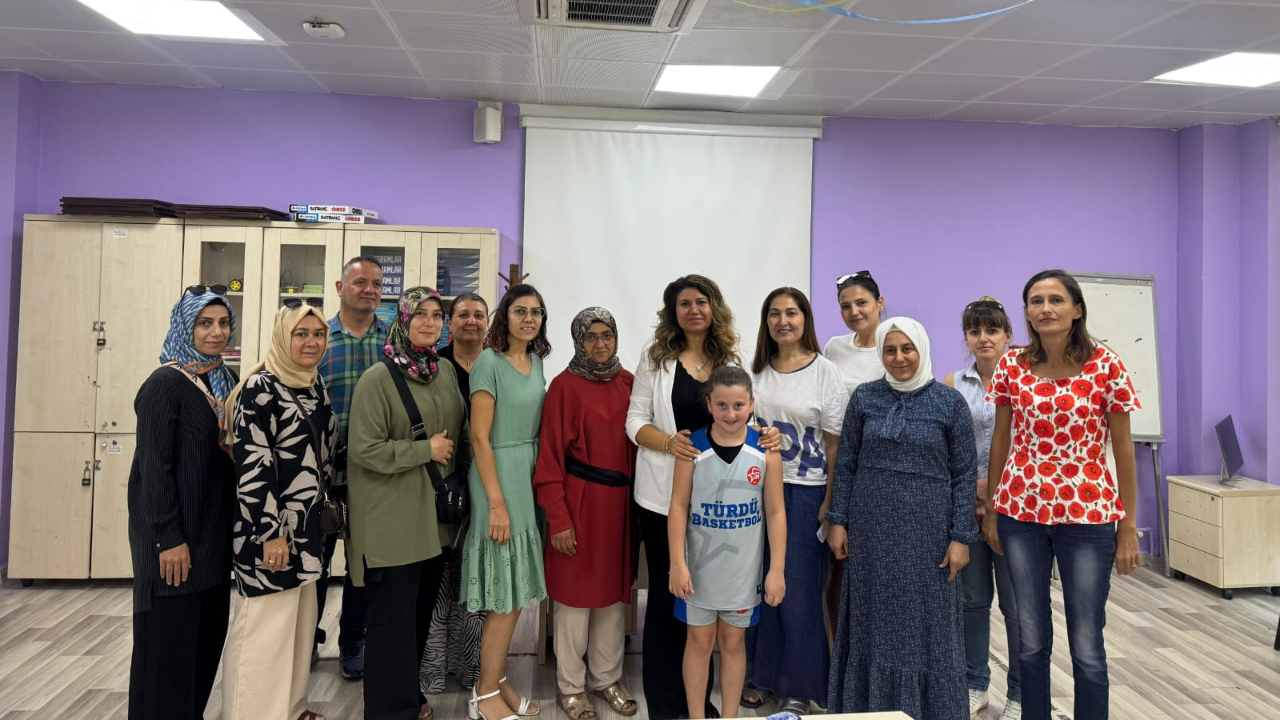 Muğla’da çocuklarla etkin iletişim yöntemleri semineri yoğun ilgi gördü