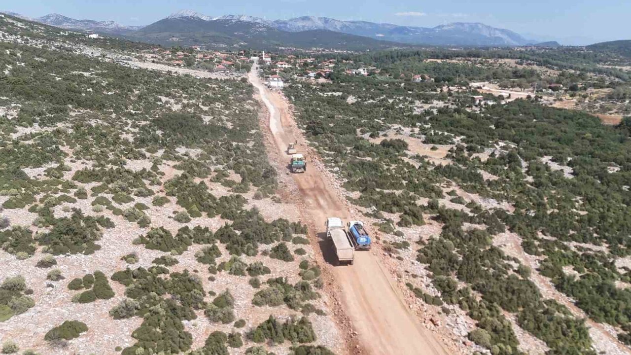 Muğla Büyükşehir’den Menteşe kırsalına 36,5 Milyon TL’lik yol yatırımı