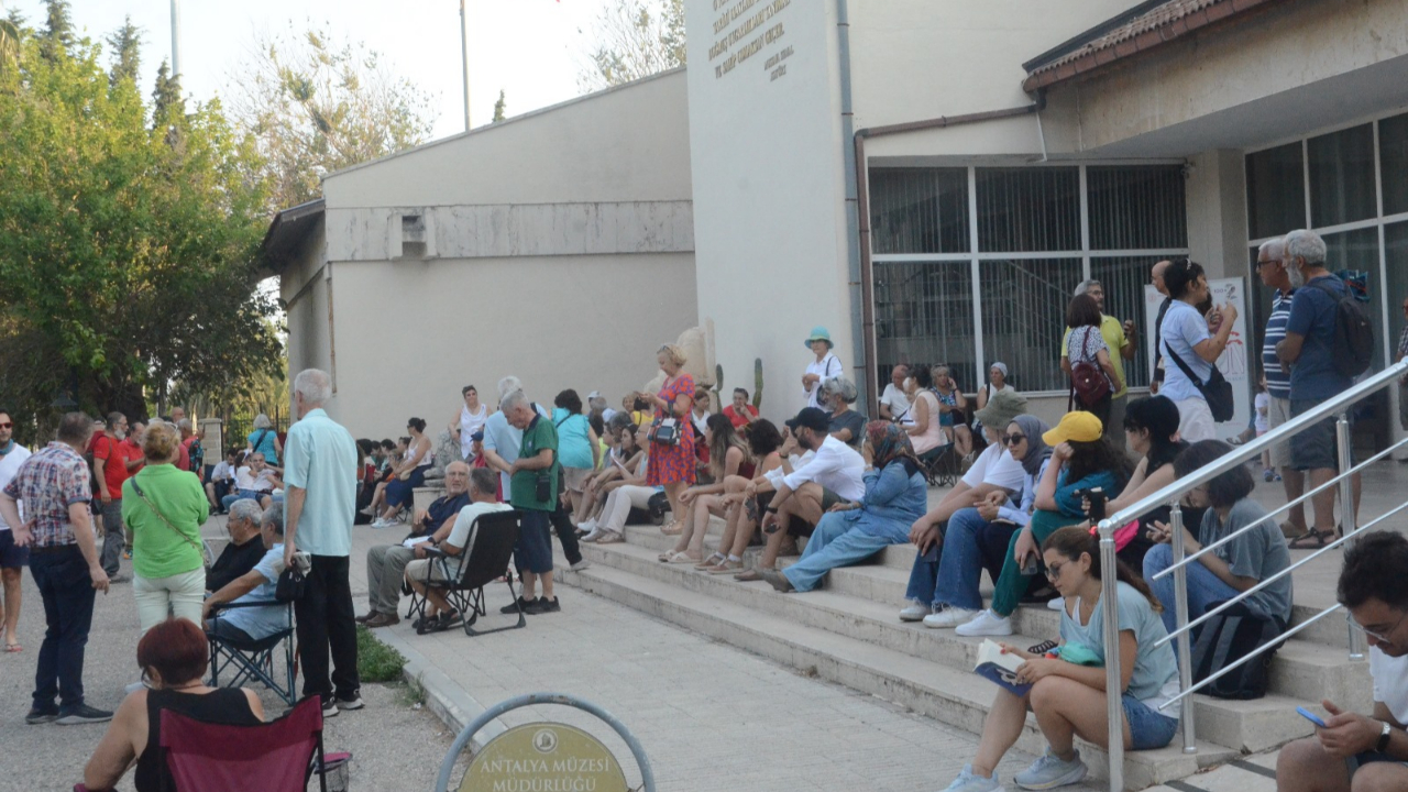 Antalya Müzesi’nin Kapatılmasının 43. Gününde Tepkiler Büyüyor