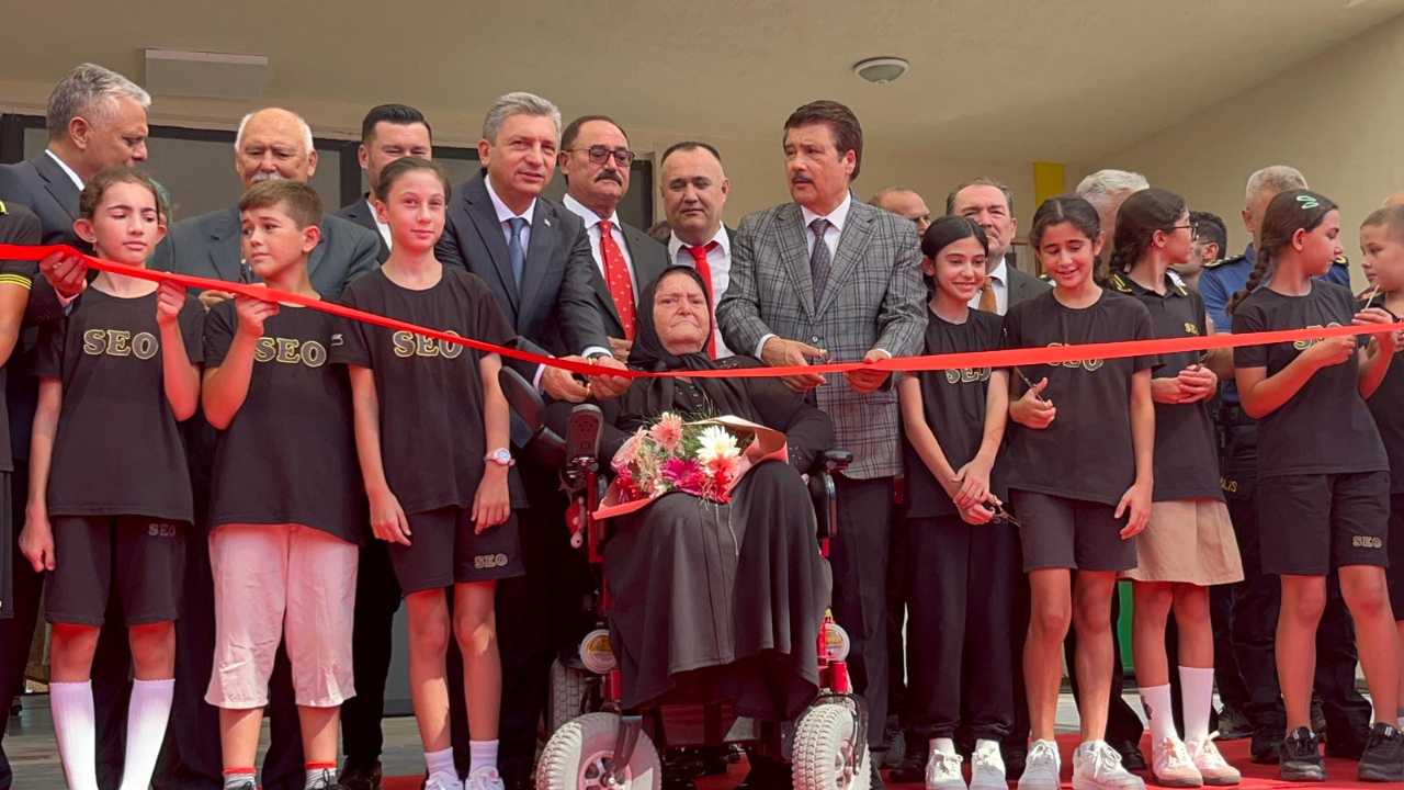 Antalya'da yeni eğitim öğretim yılı başladı
