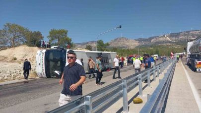 Otobüs ile kamyon çarpıştı:  Ölü ve yaralılar var