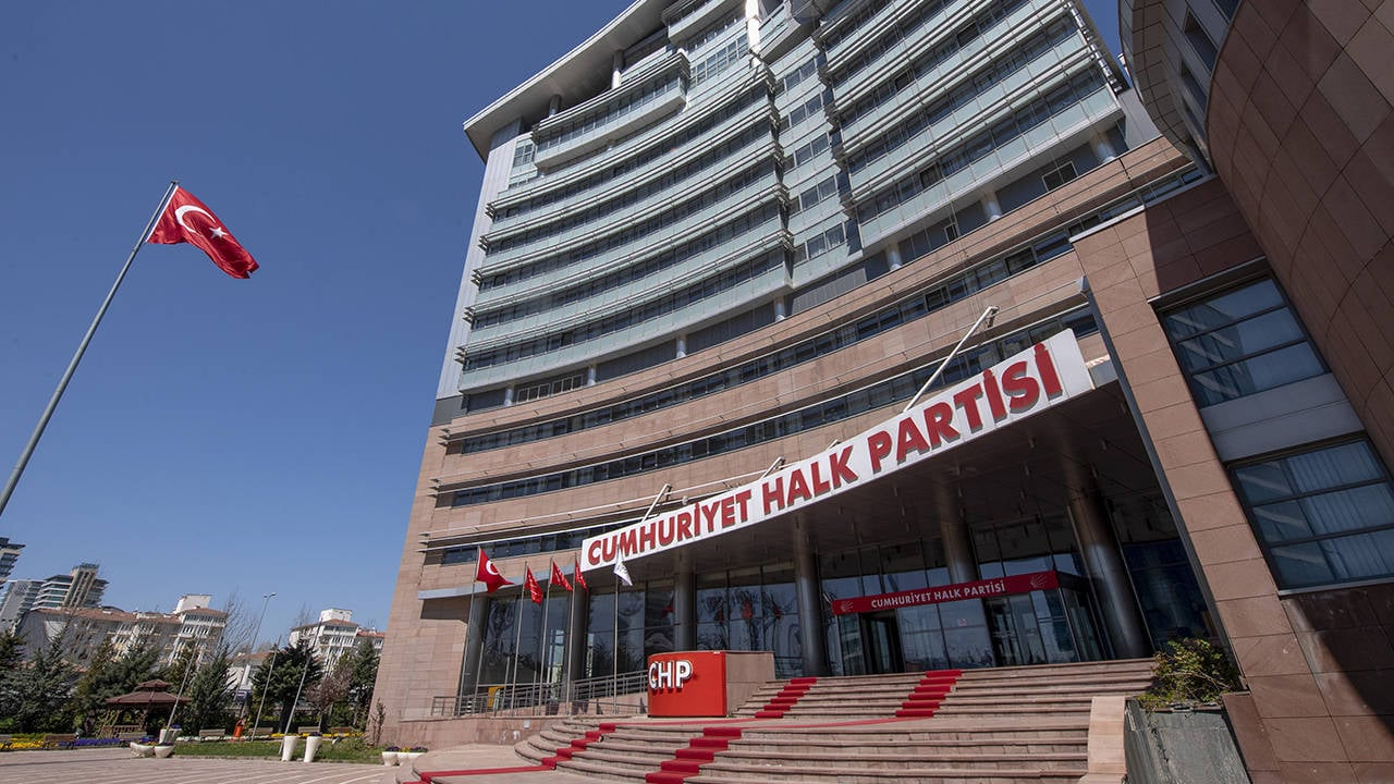 CHP davası ertelendi!