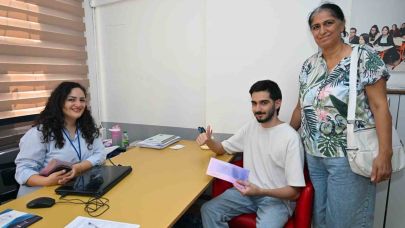 Mersin’de üniversiteyi kazanan öğrencilere geri ödemesiz öğrenim desteği