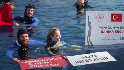 Şahika Ercümen ’Cumhuriyet’ ve ’Gazze’ için dünya rekoru kırdı