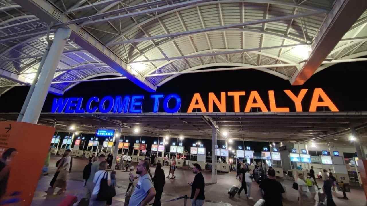 Antalya turizmde barajı aştı! Rusya ve Almanya yarışta