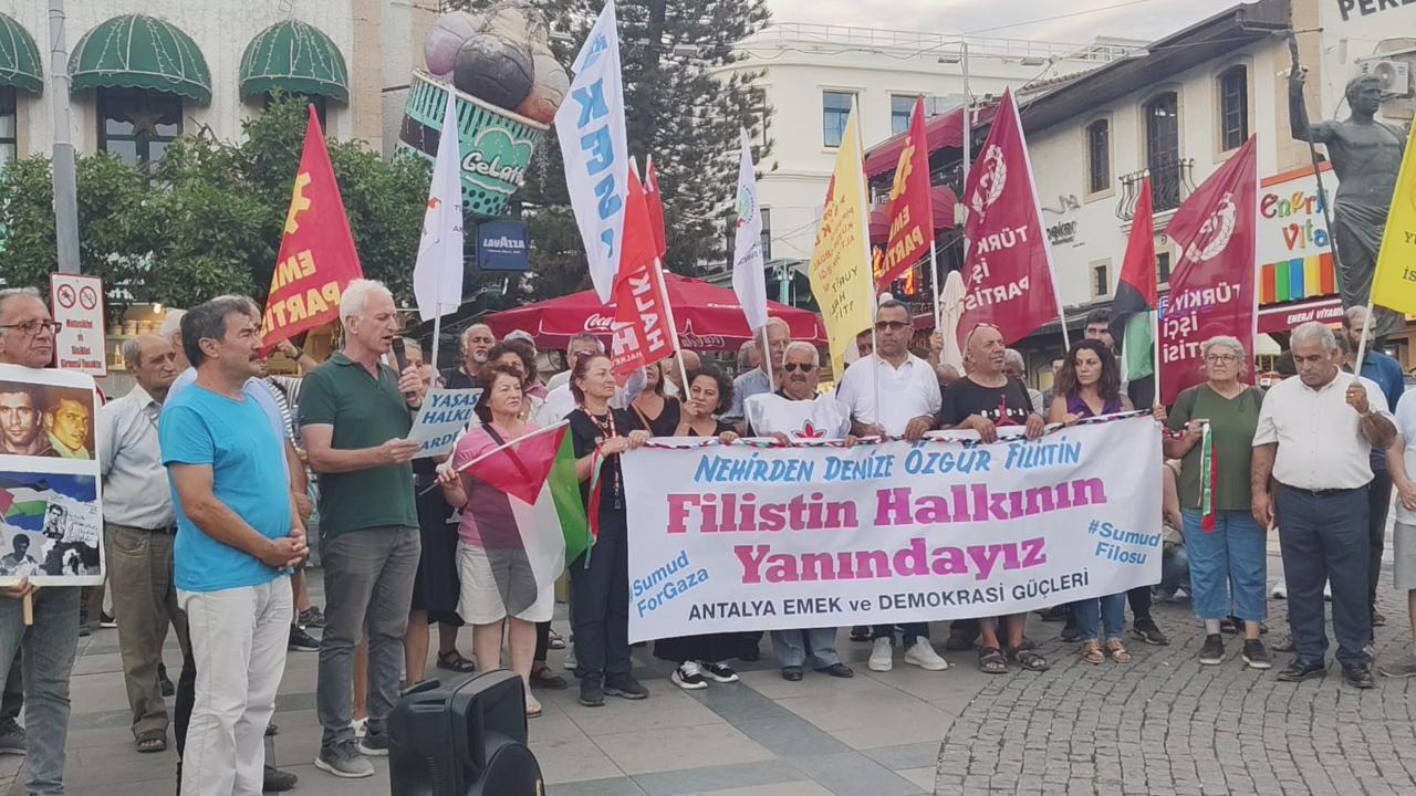 Antalya’da Sumud Filosu'na destek sürüyor