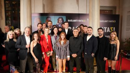 "Bağlantı Hatası" Altın Portakal'dan sonra bir gala daha yaptı