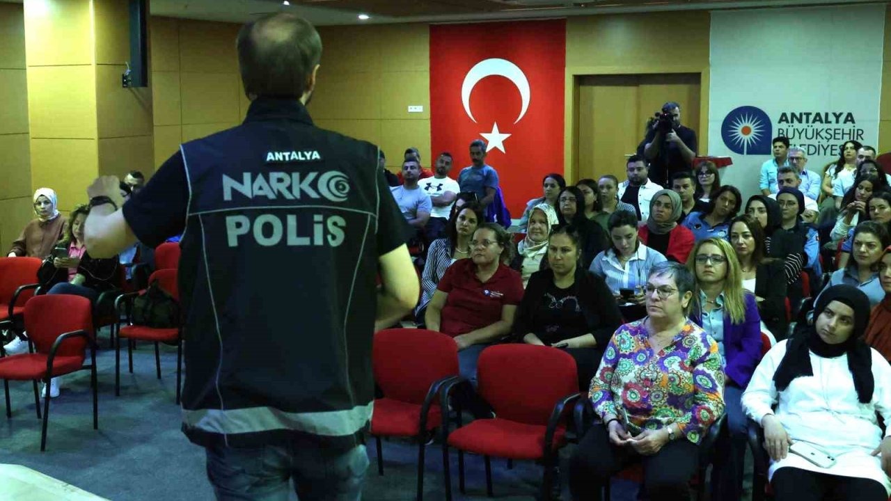 Büyükşehir personeline madde bağımlılığı ile mücadele eğitimi