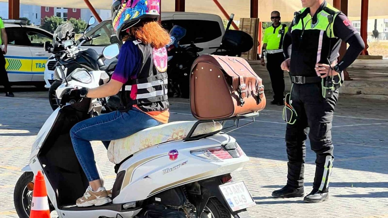 Kadın motosiklet sürücülerine uygulamalı eğitim