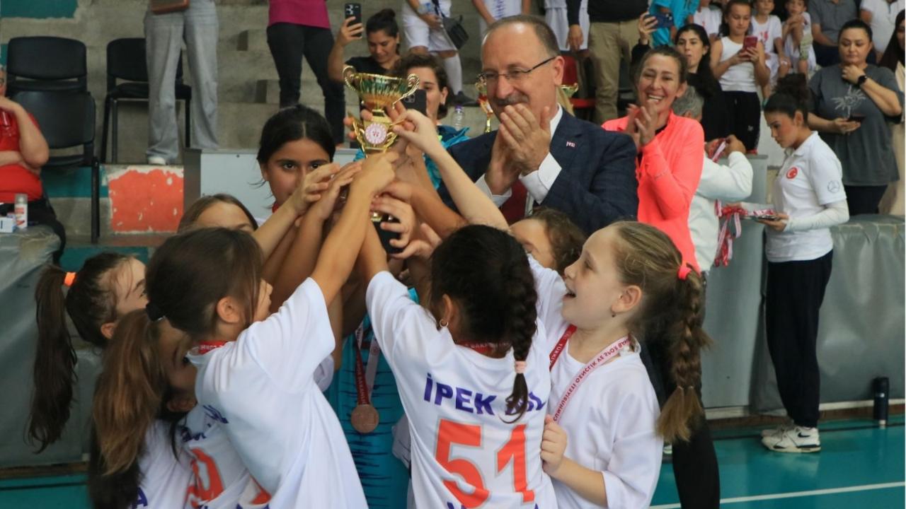 Muratpaşa'da "Üç Adımda Zirveye" projesi düzenlendi