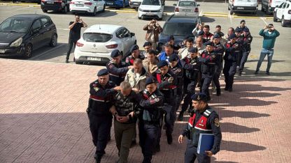 Yunan adalarına kaçmaya çalışan 8 FETÖ şüphelisi yakalandı