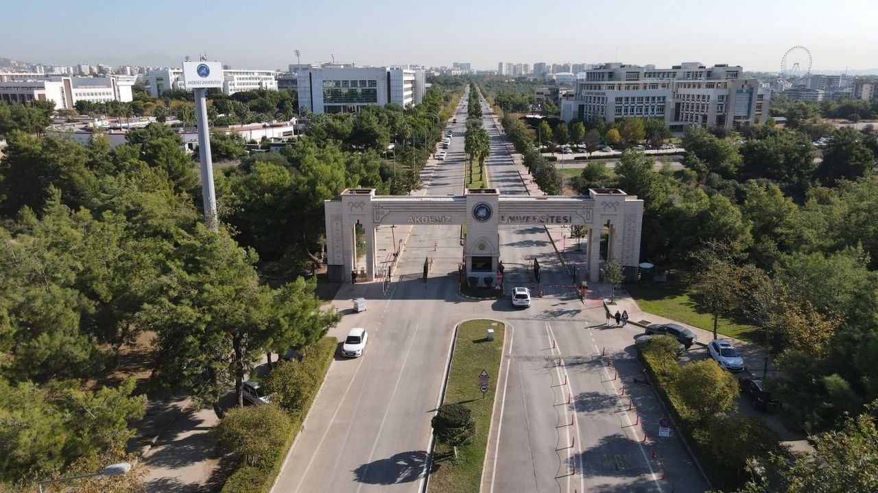 Akdeniz Üniversitesi "THE Disiplinler Arası Bilim Sıralaması"nda ilk 300’de