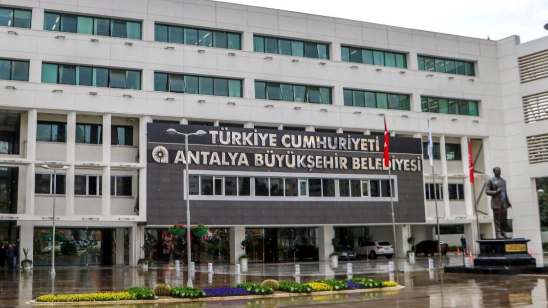 Antalya'da 8'inci dalga operasyonunda 2 tutuklama