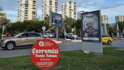 Antalya’da Damnatio Memoriae: Muhittin Böcek’in adı silinirken Büşra Özdemir öne mi çıkıyor?