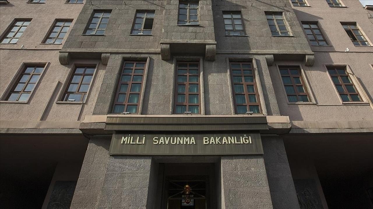 MSB, C130 tipi askeri kargo uçağının Gürcistan-Azerbaycan sınırında düştüğünü bildirdi