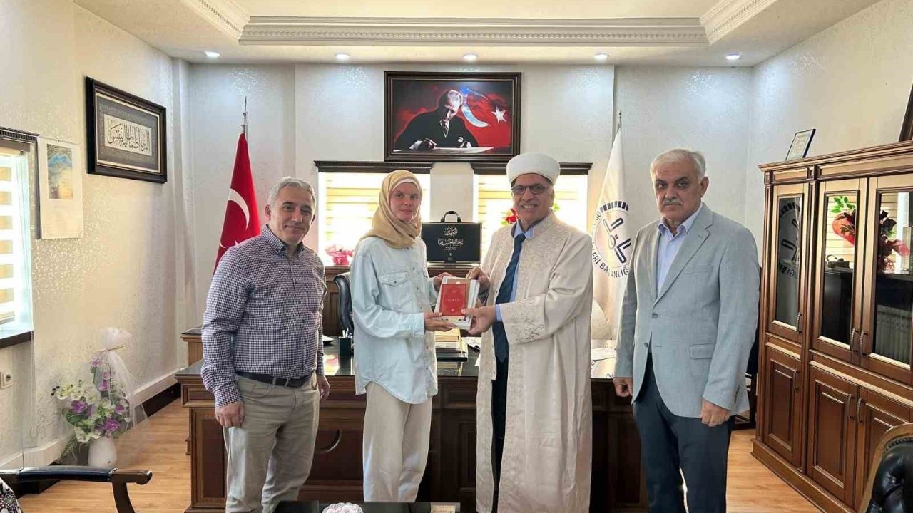 Polonyalı gazeteci Antalya’da Müslüman oldu