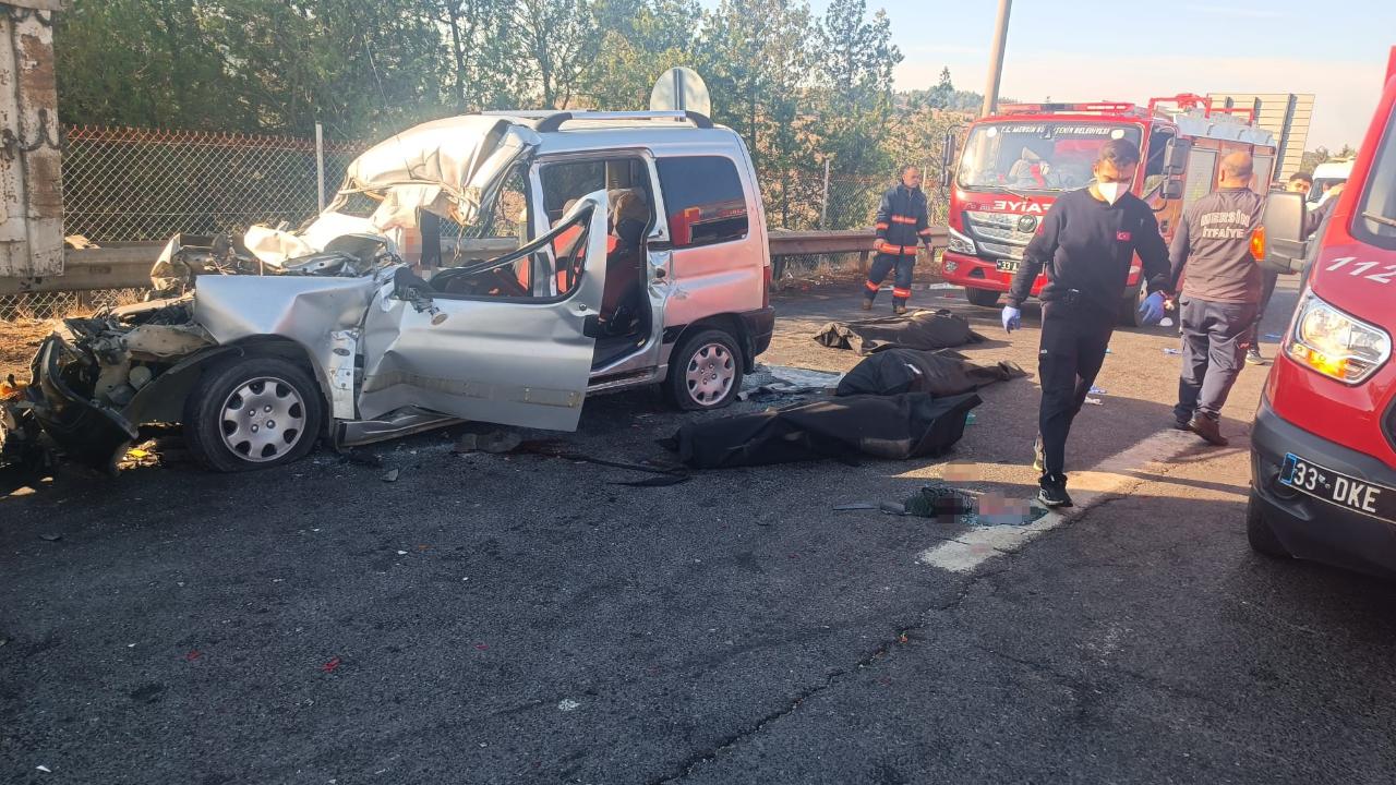 Tarsus’ta trafik kazası: 3 ölü, 3 yaralı