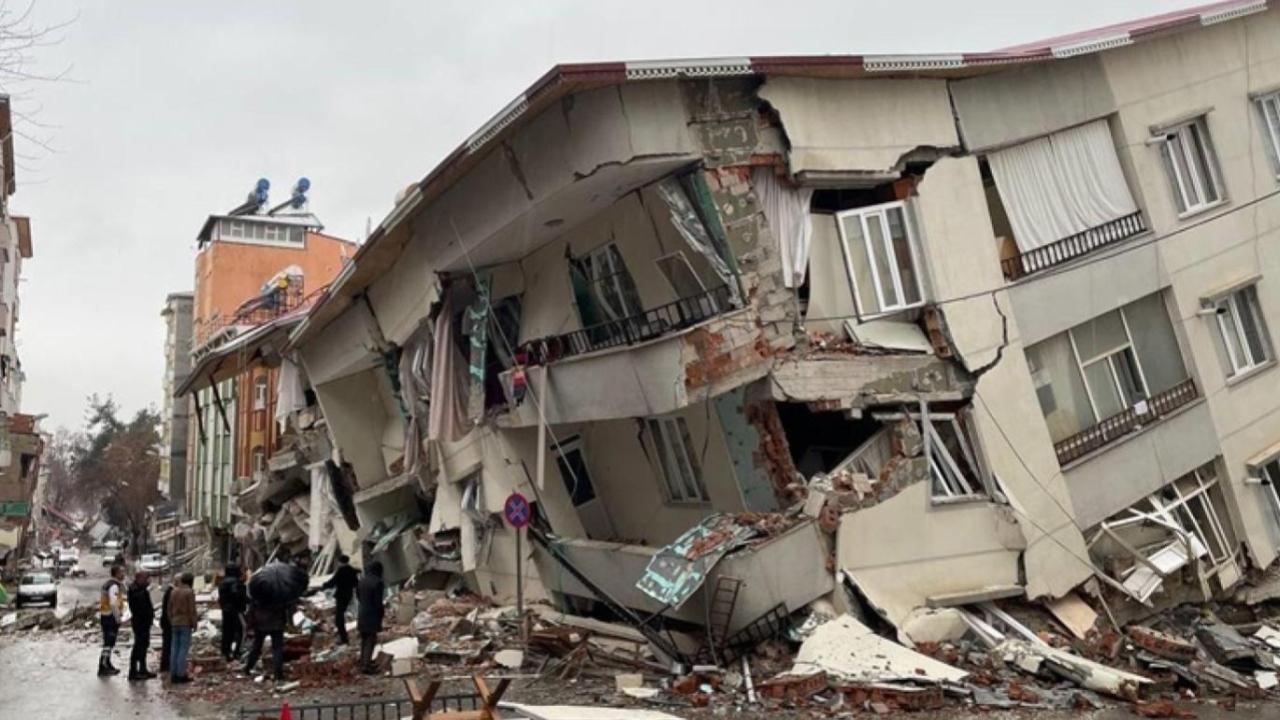 Antalya deprem gerçeğiyle yüzleşti! Antalya’daki binalar dayanır mı